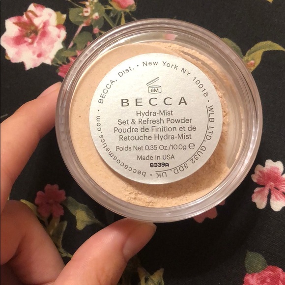 BECCA - Hydra-mist Set & Refresh Powder - Picture 2 of 4